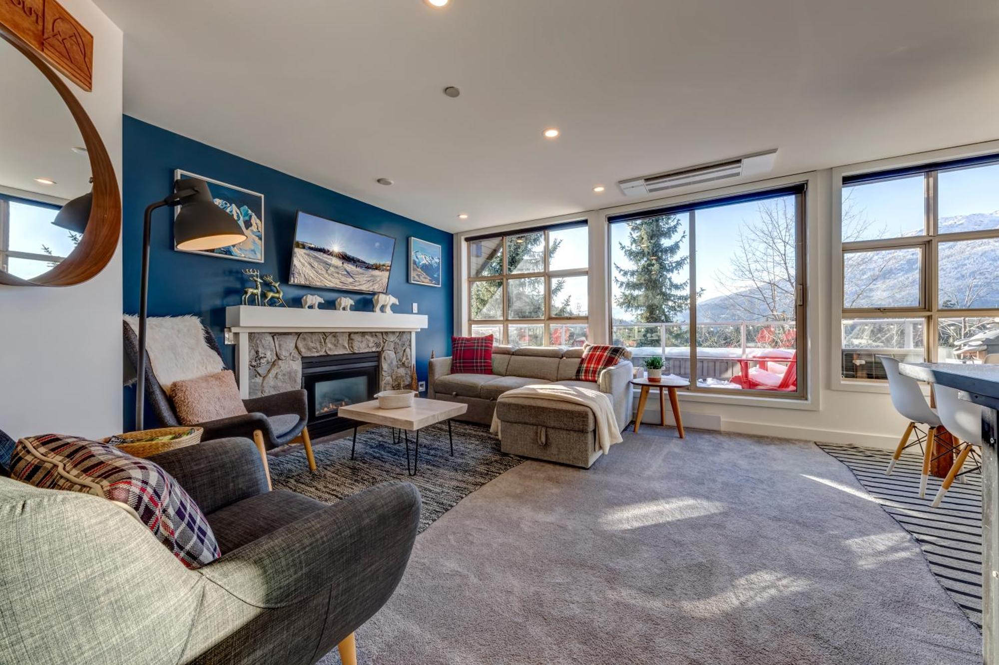 The Lookout Penthouse // A Luxe Suite In Whistler Ngoại thất bức ảnh