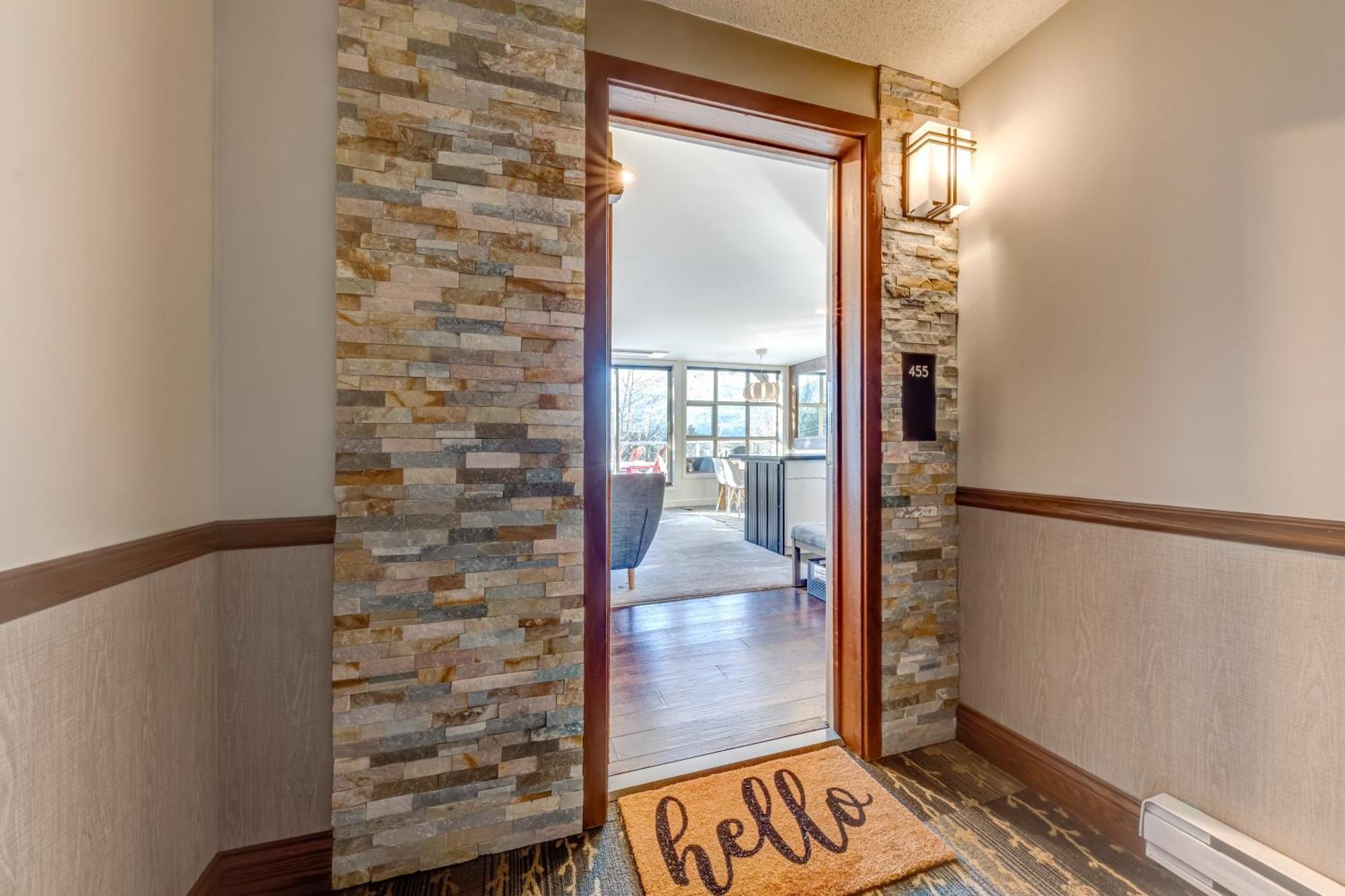 The Lookout Penthouse // A Luxe Suite In Whistler Ngoại thất bức ảnh