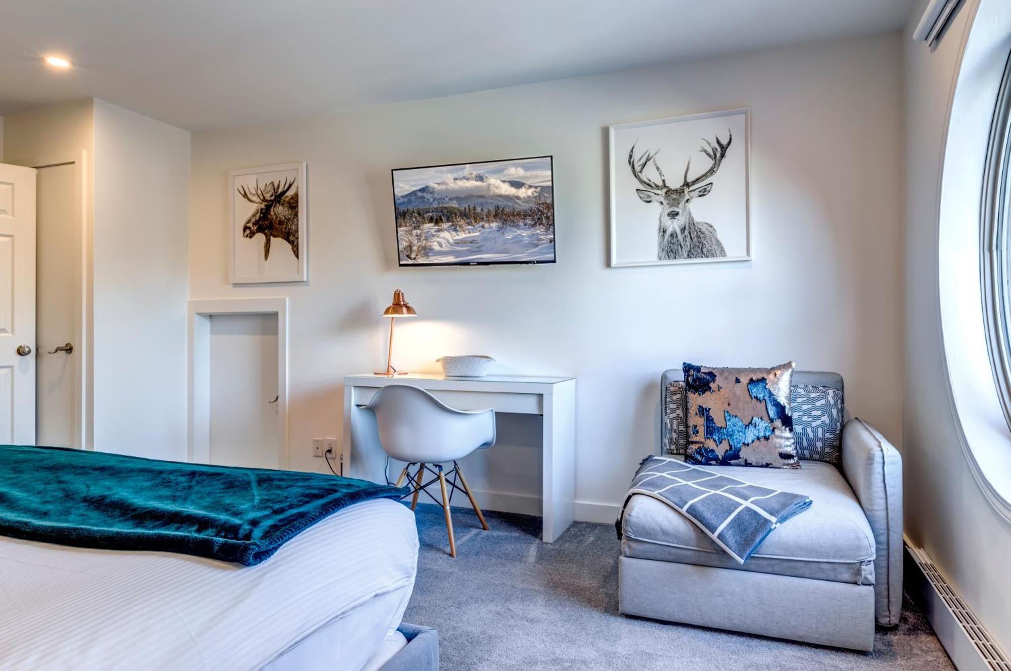 The Lookout Penthouse // A Luxe Suite In Whistler Ngoại thất bức ảnh