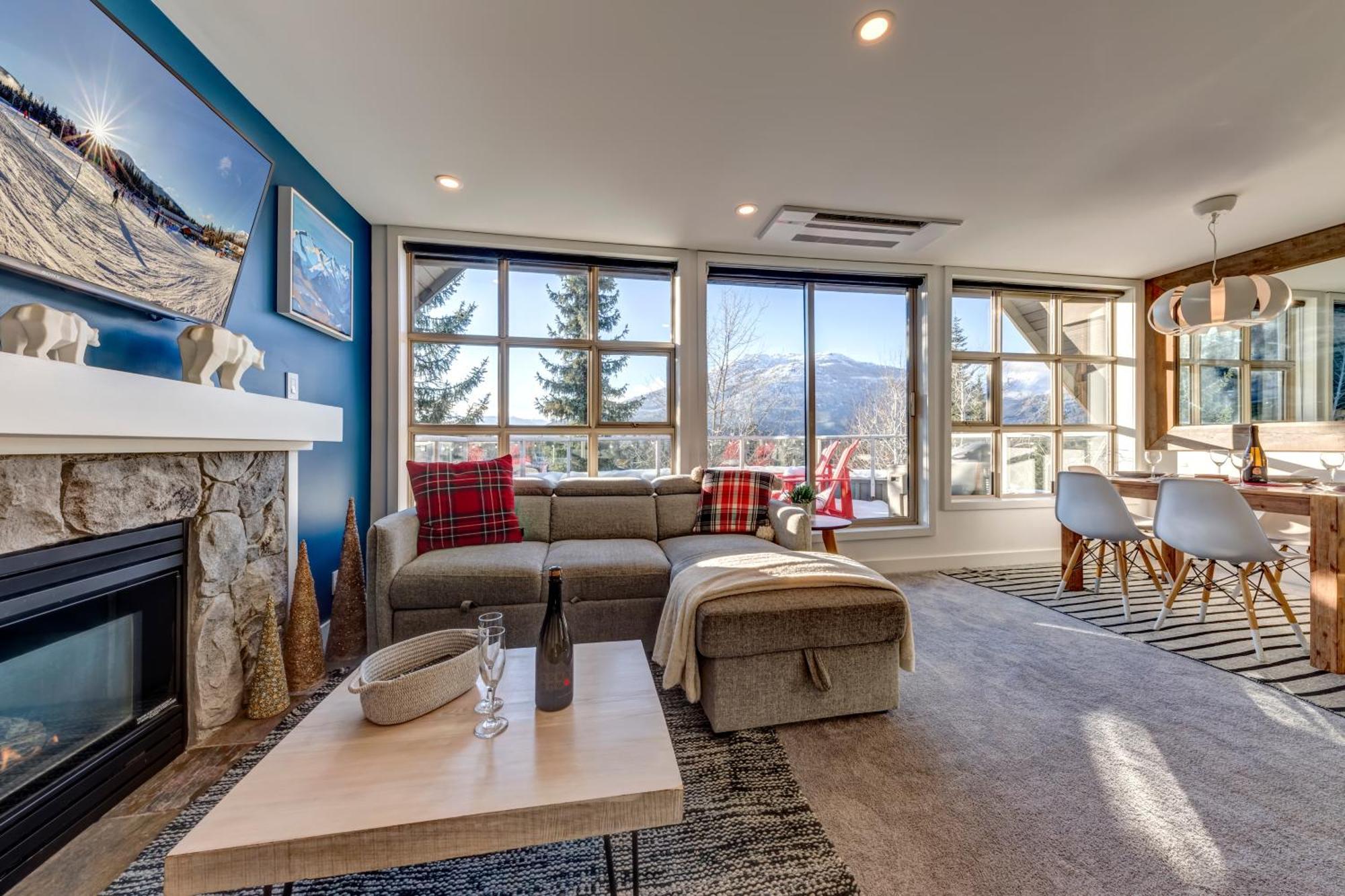 The Lookout Penthouse // A Luxe Suite In Whistler Ngoại thất bức ảnh