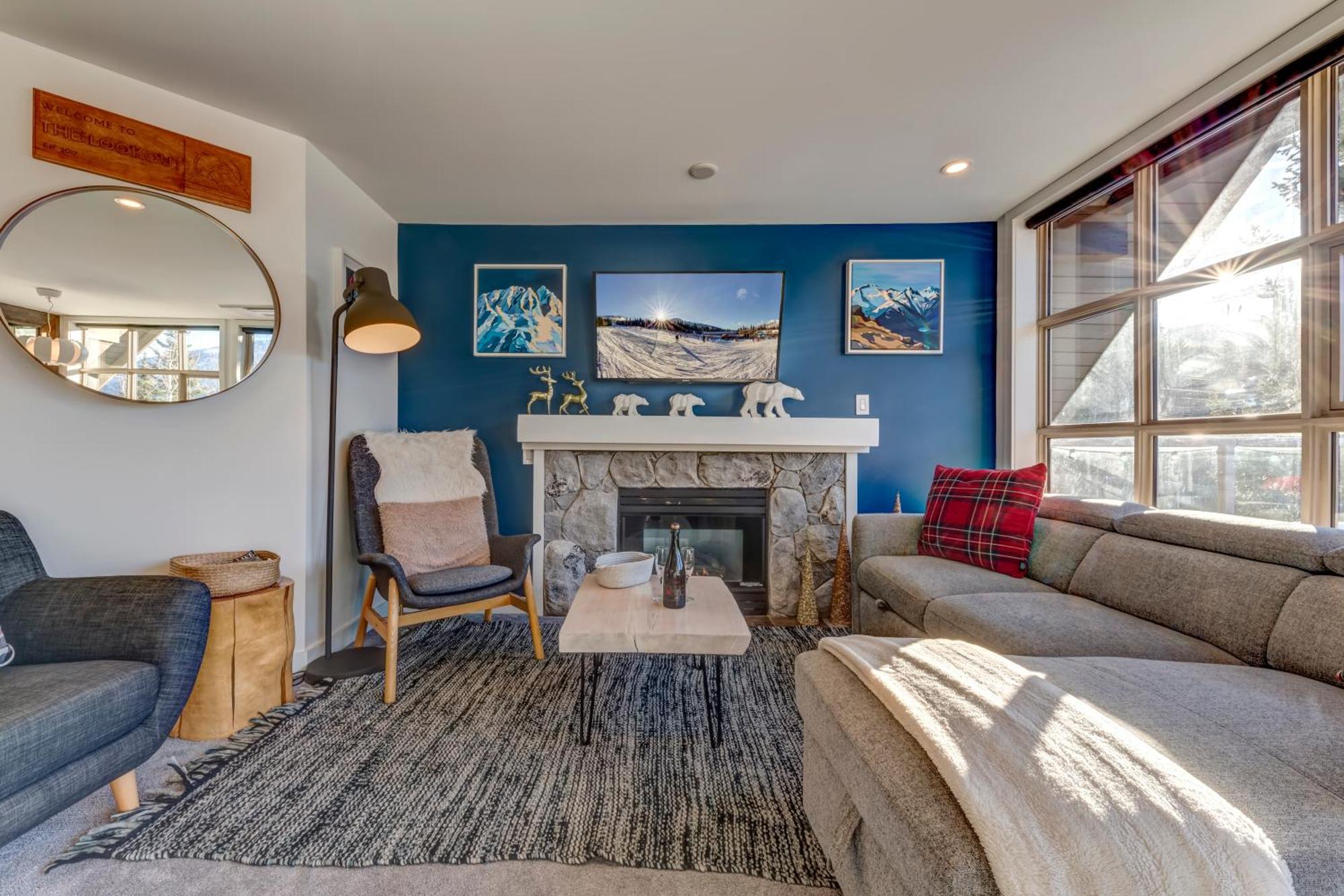 The Lookout Penthouse // A Luxe Suite In Whistler Ngoại thất bức ảnh