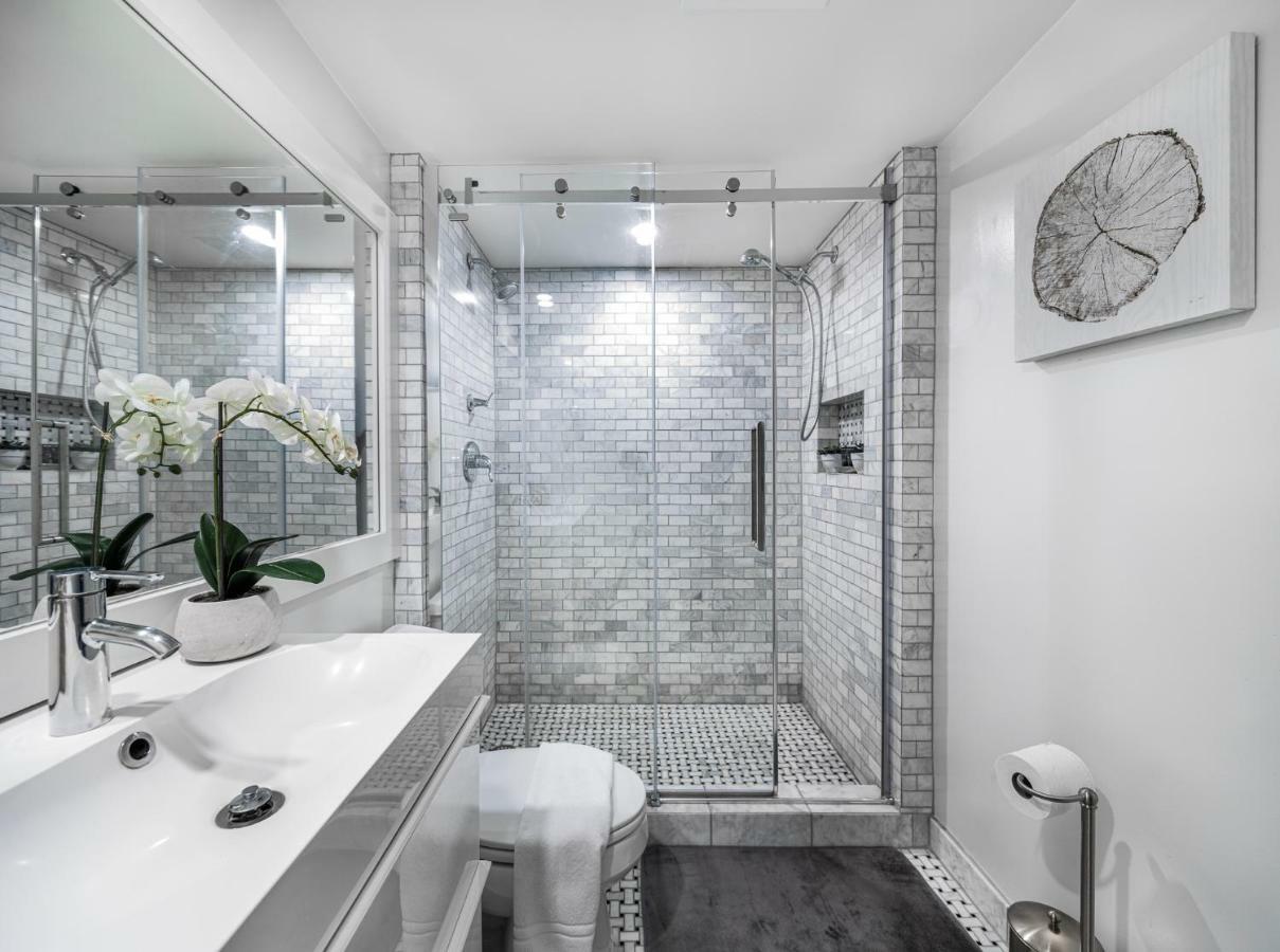 The Lookout Penthouse // A Luxe Suite In Whistler Ngoại thất bức ảnh